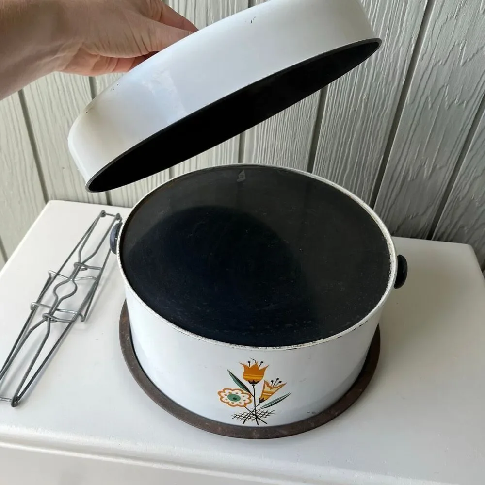 VTG 50s Enamel Cake Carrier Floral Mid Century Kitchen Decor Kitsch Mod